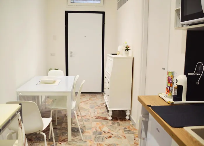 Angelo Delle Aci Tatil Evi Aci Trezza