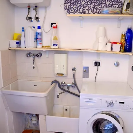 Angelo Delle Aci Semesterbostad *