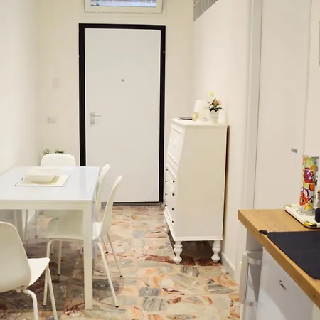 Angelo Delle Aci Semesterbostad Aci Trezza