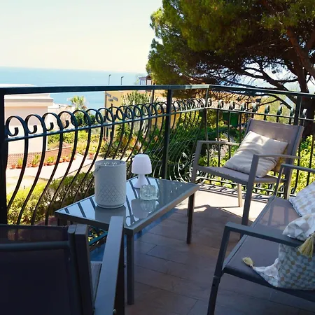 Angelo Delle Aci Semesterbostad *